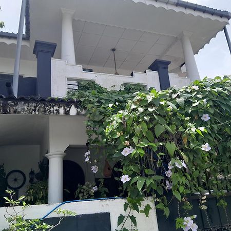 Winston Dutch Canal Villa Guest House Negombo Exterior foto